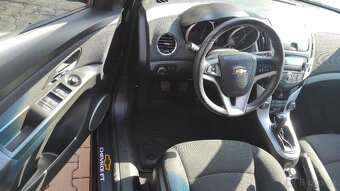 Prodám Chevrolet Cruze, 2,0 VCDi, kombi - ZLEVNĚNO - 11