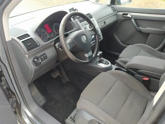 Volkswagen Touran 2.0 TDI, 7 míst, DSG - 11