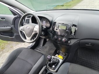 Hyundai i30 1.4 benzín 80kw,-KOUP.ČR,PO STK A ROZVODECH - 11