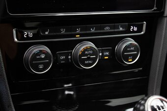 Volkswagen Golf 2.0 TSI BMT GTI EU6 / AJ NA SPLÁTKY - 11