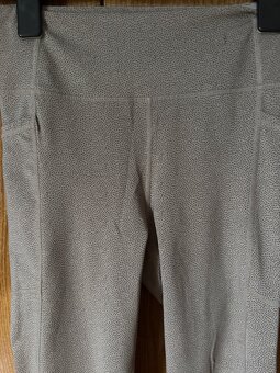 Různé dámské dziny, leginy - 11