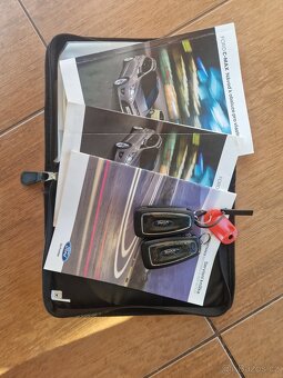 Ford C-Max 1.6 benzin 77 kw - tažné - původ ČR - 11