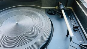 Gramofon tesla - gramorádio dominant - 11