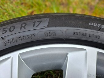 Kompletní letní Alu kola Šk. STRATOS - 205/50 R17 XL - 5x100 - 11