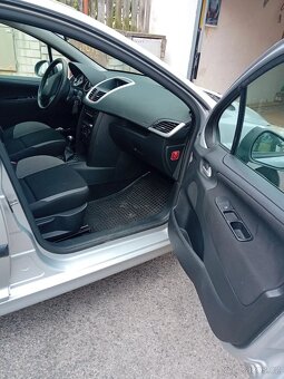 Peugeot 207 - 11