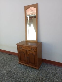 Rustikální předsíň, komoda, zrcadlo, masív - 11