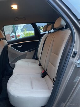 Hyundai i30 combi - 11