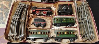 Stoleté vláčky nejlepších značek MÄRKLIN a BING - 11