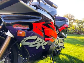 Honda CBR 900RR Fireblade, SC28, origo plasty i polepy - 11