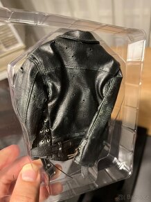Hot Toys DX13- Terminator 2 - 11