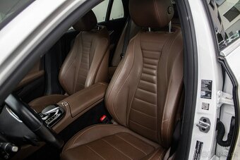 Mercedes-Benz E 220D 4MATIC - 11