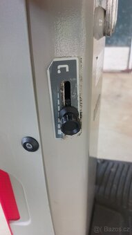 Podlahový mycí stroj Comac Innova 55 B - 11