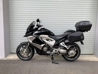 Honda VFR 800X Crossrunner SUPER STAV - 11