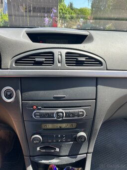 Renault Laguna II 2.0 dCi r.2008 - 11