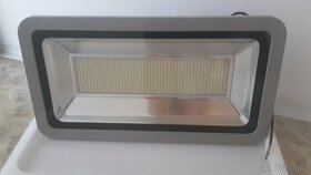 LED reflektor (halogen,lampa,světlo). - 11