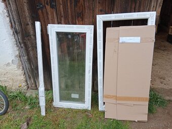 Balkonové dvoukřídlé dveře a okno - 11