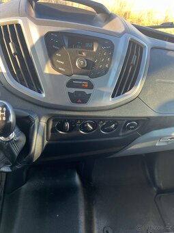 Ford Transit 7 míst 4/4 - 11