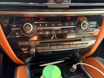 BMW X5M 2018 - 11