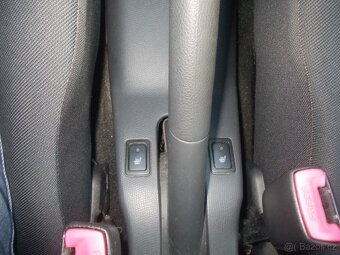 Suzuki Swift, 1.3i 4x4 KLIMA,VYHŘ. SEDAČKY - 11