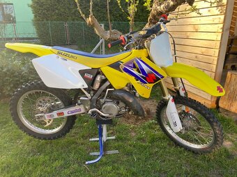 Suzuki rm 125 - 11