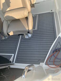 QUICKSILVER Activ 505 CABIN + MERCURY F80 + vlek - 11