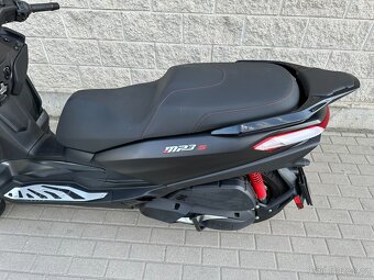 Piaggio MP3 400 HPE 2023 Sport možná doprava - 11
