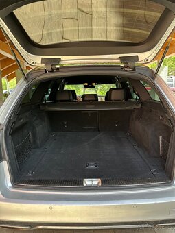 Mercedes E350 4MATIC - 11