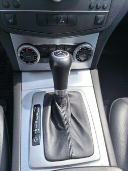 Mercedes C 350cdi - 1. majitel v ČR - Servis - Top - 11