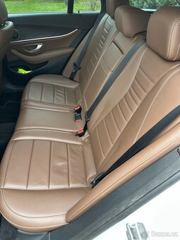 Mercedes E220d 4 matic 2018, plný servis, 100% nájezd - 11