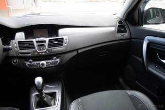 Renault Laguna Grandtour Grand 2.0 dCi Black Edition - 11