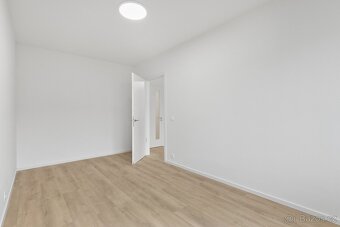Pronájem bytu 2+kk s balkonem, 53 m² - Praha - Hostivař - 11