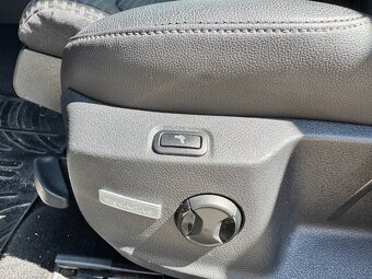 Volkswagen Golf Variant 2.0TDI - 11