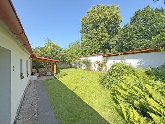 Prodej rodinného domu s pozemkem 914 m², lokalita Závraty u  - 11