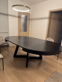 Rozkládací jídelní stůl – černý, moderní design Windsor & Co - 11
