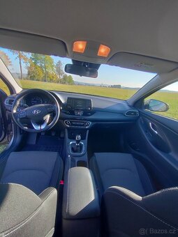 Hyundai i30 1.0 T-GDI 88 kW KOMBI – krásný stav, po servisu - 11