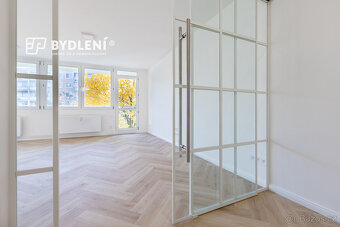 Kompletně zrekonstruovaný designový byt 3+kk (76 m²) s nadst - 11