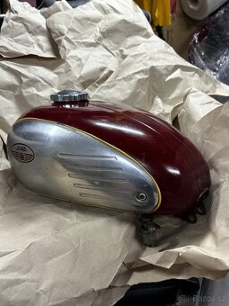 Originální nádrž Jawa 350/360 - 11