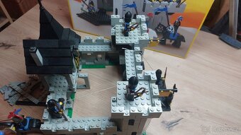 Lego 6074 - hrad sokolů - 11