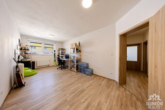 Pronájem bytu 3+kk s vyhrazeným parkovacím stáním, 85 m², Uh - 11