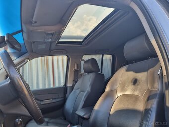 Nissan Navara 3.0 V6 dCi 170 kW Automat 4x4 - 11