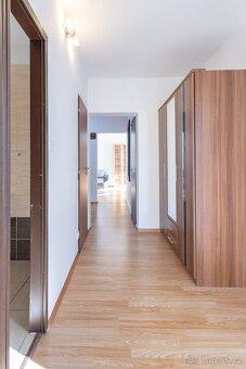 Pronájem bytu 4+1 72 m² Aubrechotvé, Praha - 11