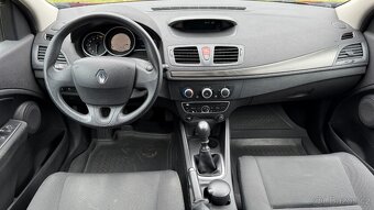 Renault Megane 1.6i 81kW - 11