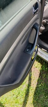 Prodám Volkswagen golf 5 2.0 TDI 103kw - 11