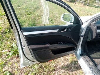 Superb 2 II combi TDI 103kw DSG alu 16 navi 2.majitel - 11