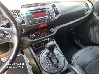Prodám Kia Sportage 2.0 diesl 100kw.Automat 4x4.Rv.2011. - 11