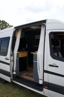 Obytná dodávka - 11