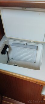 Prodám kajutovou platechnici Jeanneau Eolia 25 - 11