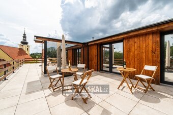 Prodej rodinného sídla (768 m²), pozemek 2 463m² - Číměř u J - 11