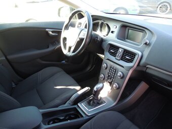 Volvo V40 D2 2.0D 88kw(120hp) r.v.11/2016 ČR - 11