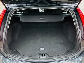 Volvo V60 2.0D 120KW 5VALEC AUTOMAT SENZORY VÝHŘEV R-DESIGN - 11